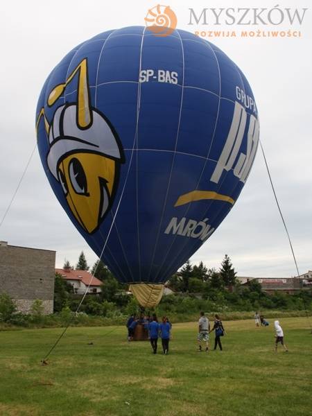 Zdjęcie: Loty balonem ufundował sponsor główny PSB Mrówka, fot. PK/UM